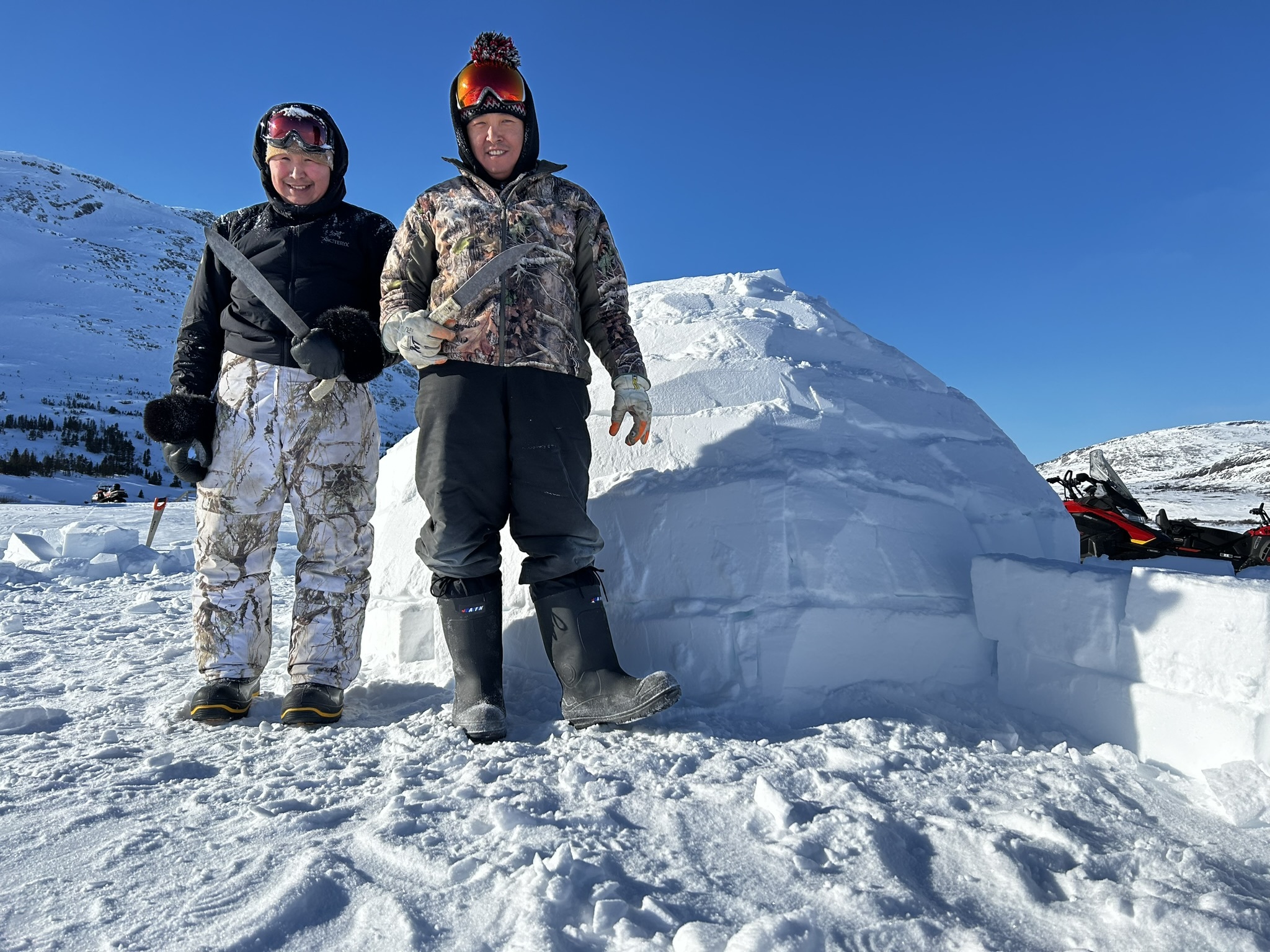 Putulik & Joshua built an igloo at Isuani